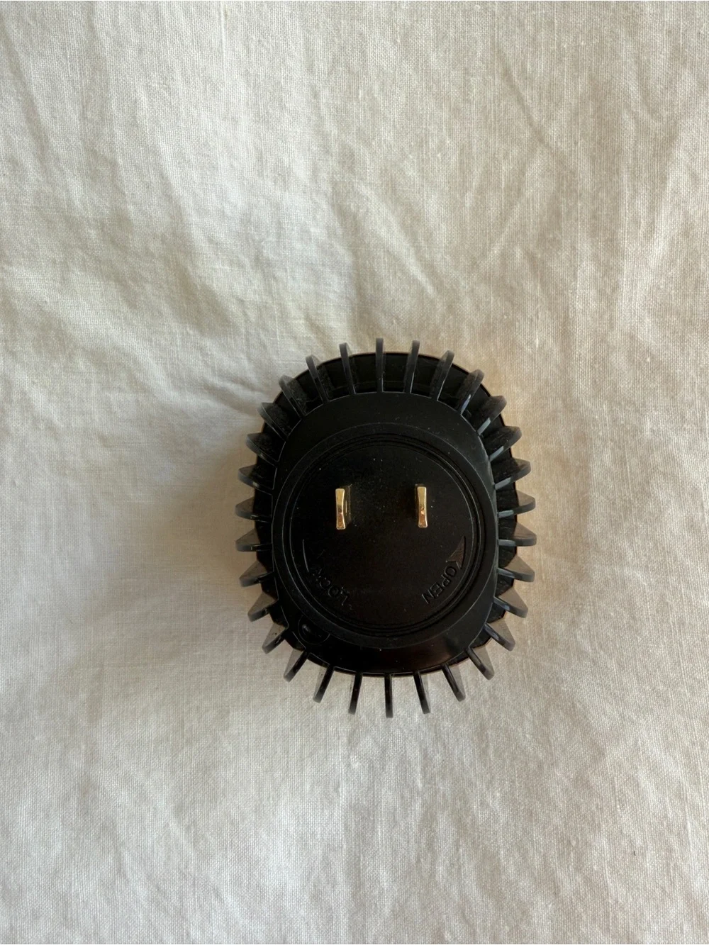 Diptyque Electric Diffuser Wall Plug In + 34 Blvd Saint Germain Insert